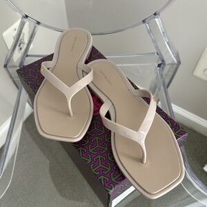 Brand new with box/tags Tory Burch Roxanne Flip Flop size 7